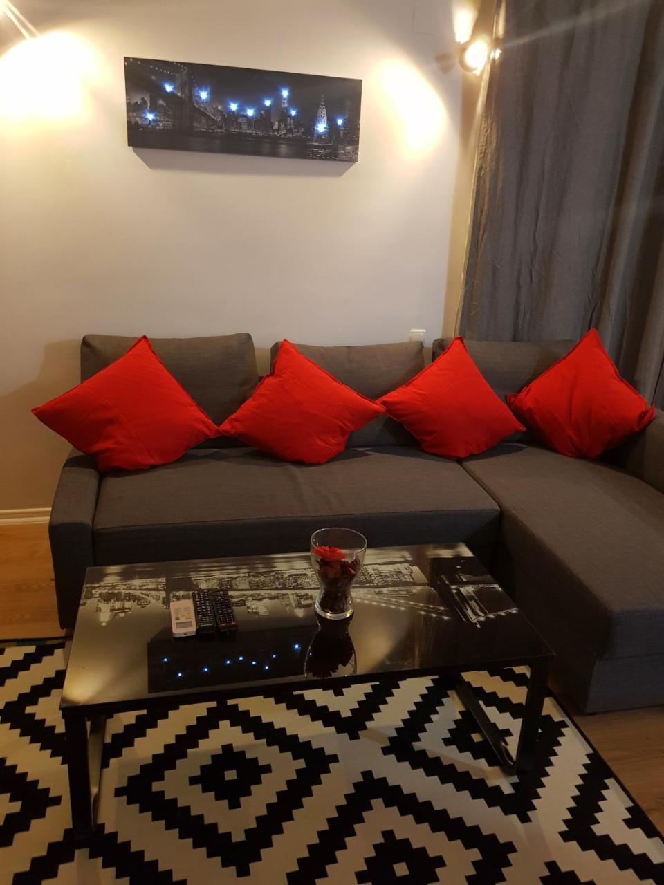 Modern Apartment With Pool In North Bucharest Cretuleasca Εξωτερικό φωτογραφία