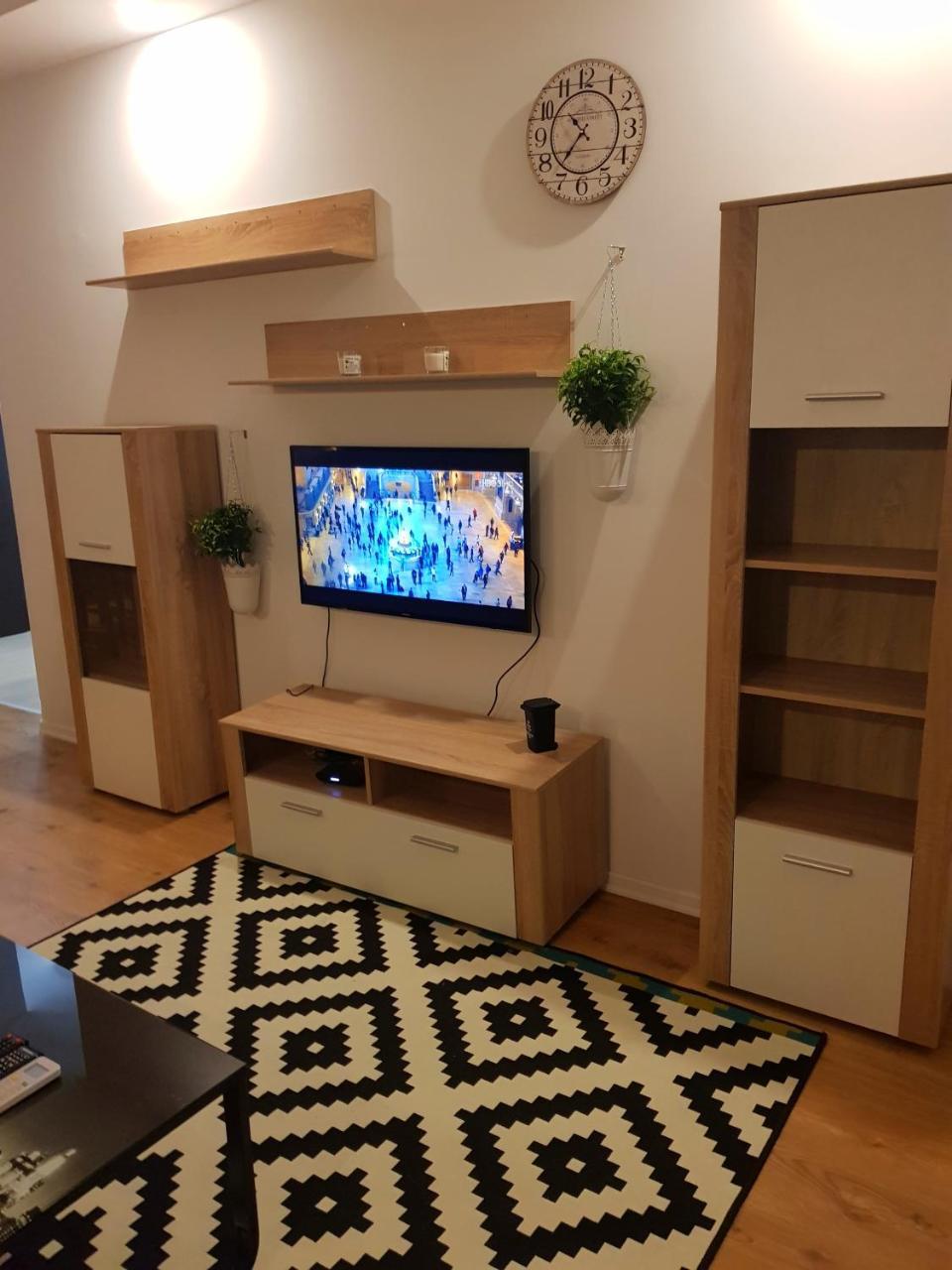 Modern Apartment With Pool In North Bucharest Cretuleasca Εξωτερικό φωτογραφία