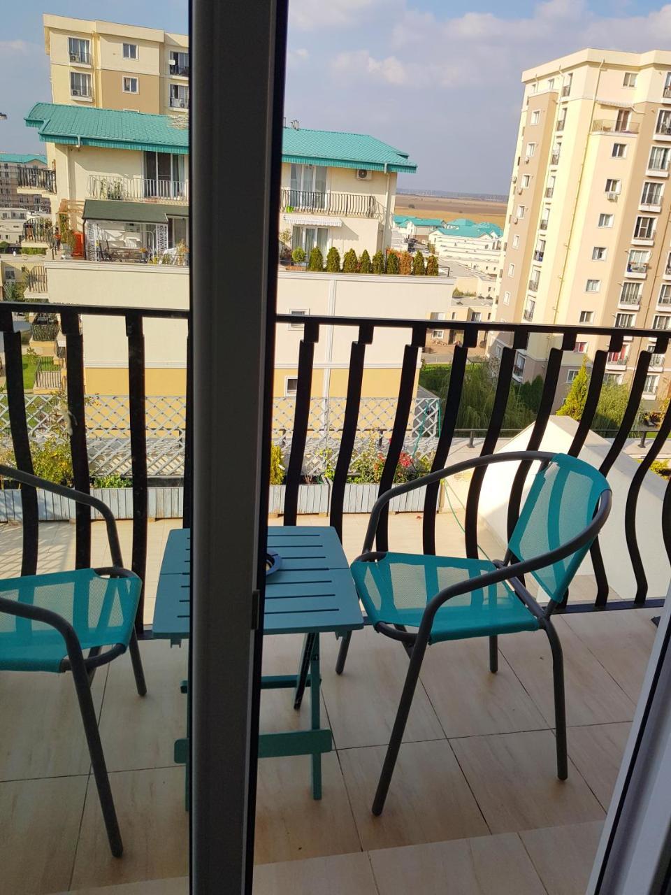 Modern Apartment With Pool In North Bucharest Cretuleasca Εξωτερικό φωτογραφία